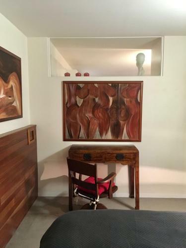 Quiet Laneway Apartment Near Bourke St Mall