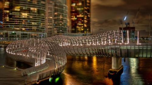 Modern Two Bedroom Apartment In Melbourne Cbd