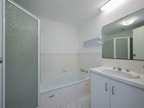 Apartamento Intrepid Close, Seaspray, Unit 03, 4