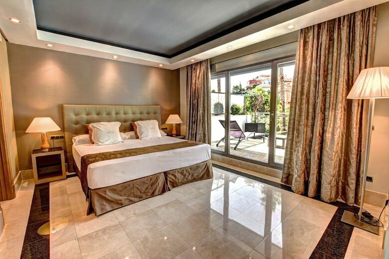 Nexus Benalmadena Suites & Apartments