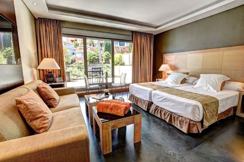 Nexus Benalmadena Suites & Apartments