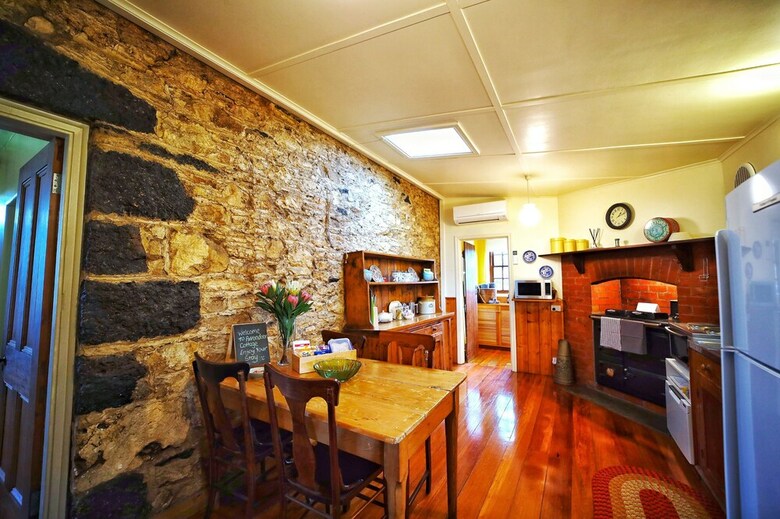 Bed & Breakfast Cherry Plum Cottages