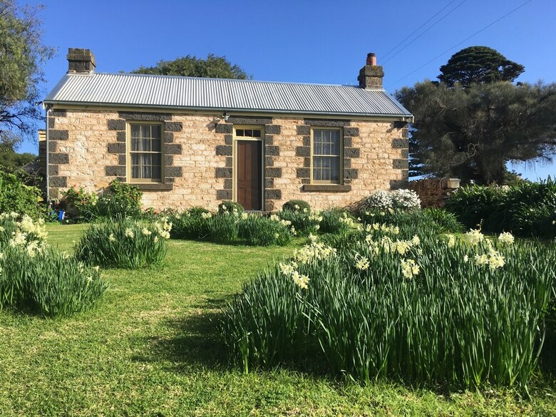 Bed & Breakfast Cherry Plum Cottages