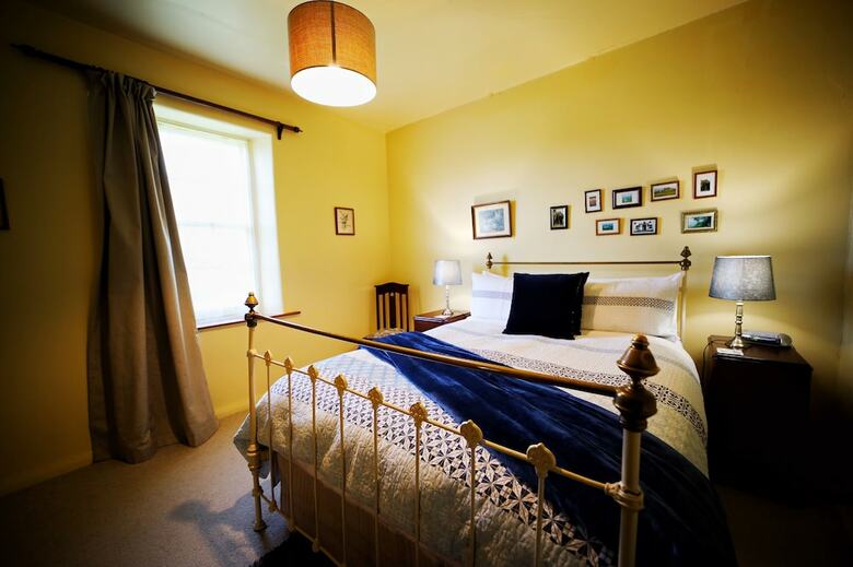 Bed & Breakfast Cherry Plum Cottages