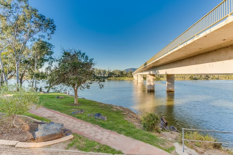 Motel Rockhampton Riverside Central Hotel