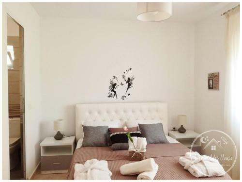 Hostal Dreamades House - Village