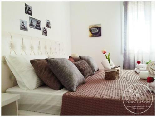 Hostal Dreamades House - Village