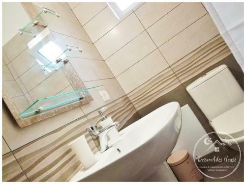 Hostal Dreamades House - Village