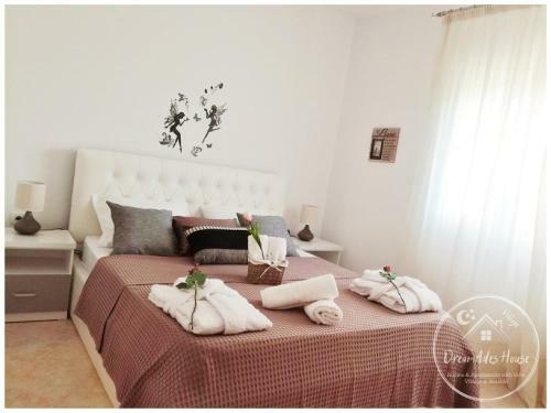 Hostal Dreamades House - Village