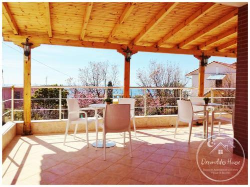 Hostal Dreamades House - Village