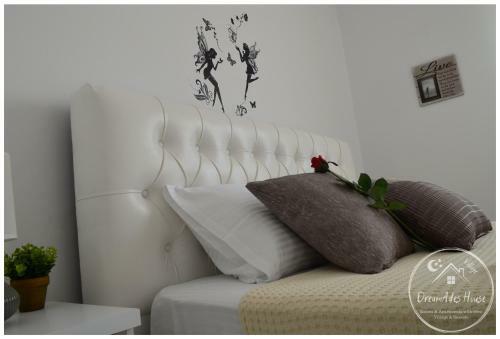 Hostal Dreamades House - Village