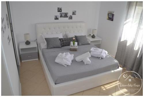 Hostal Dreamades House - Village