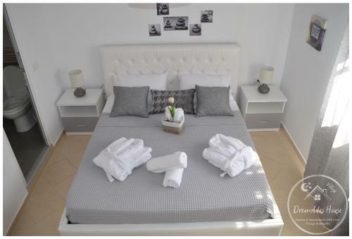 Hostal Dreamades House - Village