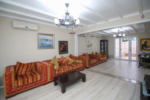 Hostal Vila Kristi
