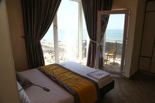 Vila One Beach Hotel