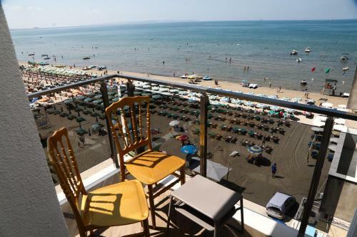 Vila One Beach Hotel