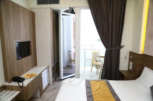 Vila One Beach Hotel