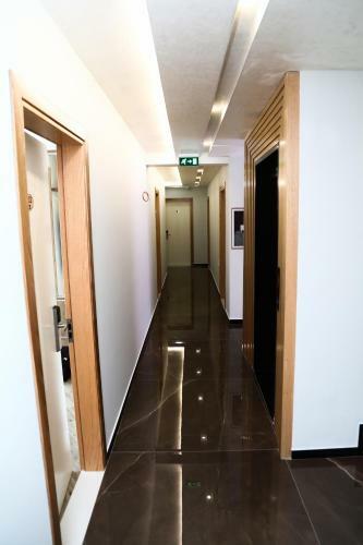 Vila One Beach Hotel