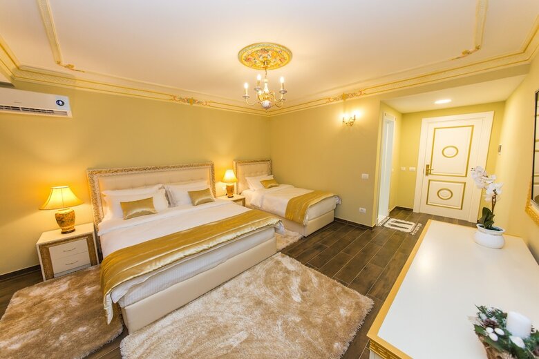 Hotel Empire