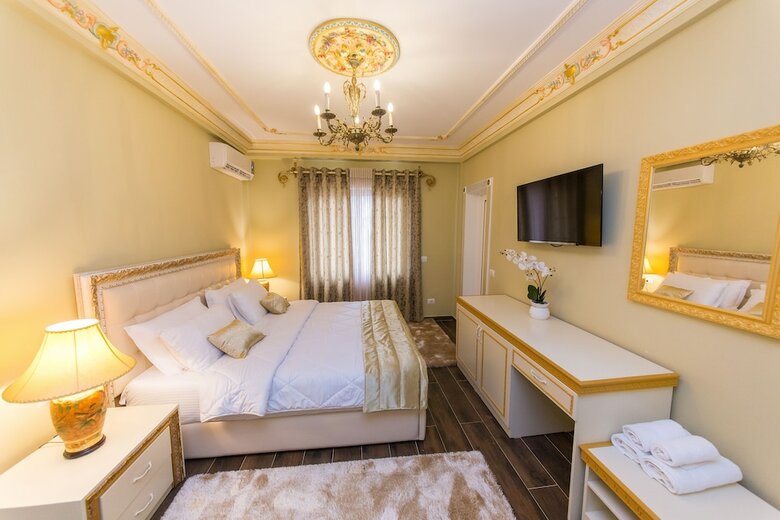 Hotel Empire