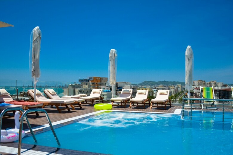 Hotel Empire