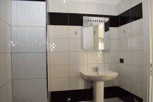 Besi Apartments