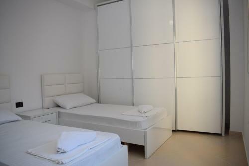 Besi Apartments