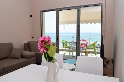 Besi Apartments