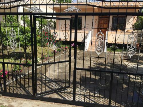 Villa Baka?s House