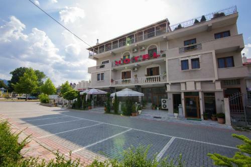 Dea Hotel 2002
