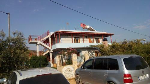 Hostal Vila Shahin Ahmeti