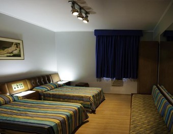 Hotel Carillon Plaza