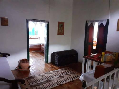 Hostal Traditional Guesthouse Permet