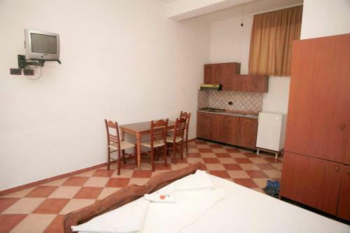Apartamento Xhoraj Villa Radhime