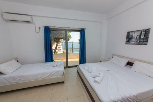Summer Kiss Hotel
