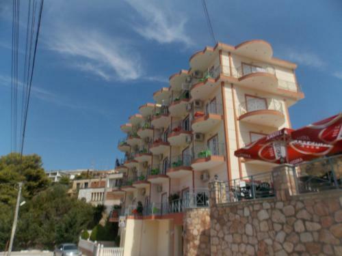 Peter Apartments