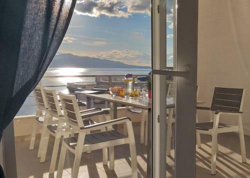 Veranda Sea View Apartment