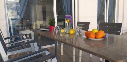 Veranda Sea View Apartment