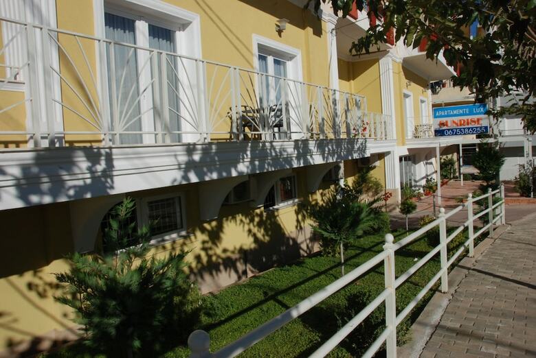 Sunrise Luxury Apartments