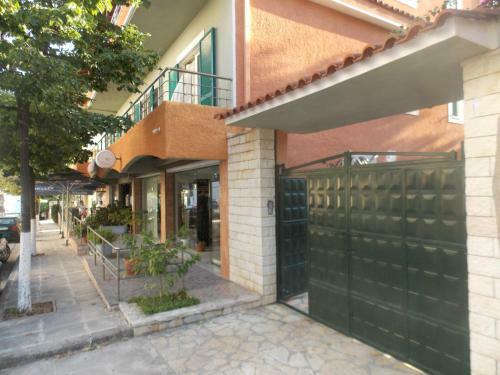 Elvin Apartments