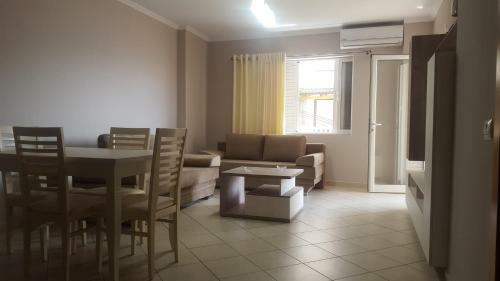 B & D Apartment