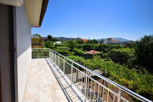 Guest House Shkoza
