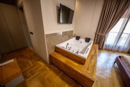 City Center Hotel
