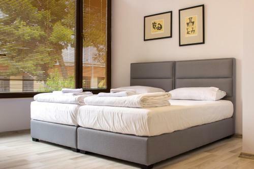 Art Hostel & Apartments