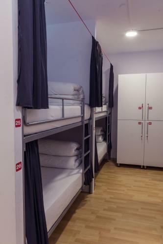Art Hostel & Apartments