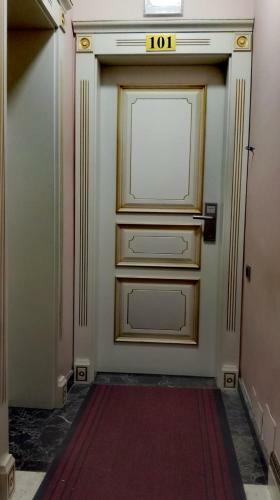 Hotel Lux De Paris