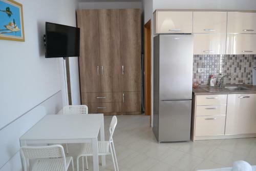 Kela's Seaview Studio Apartment