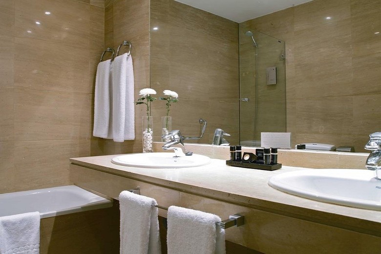 Hotel Luxury Suites