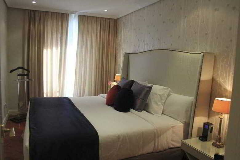 Hotel Luxury Suites