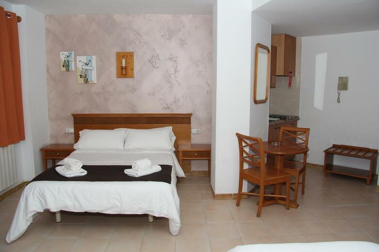 Apartamentos Gomila Park